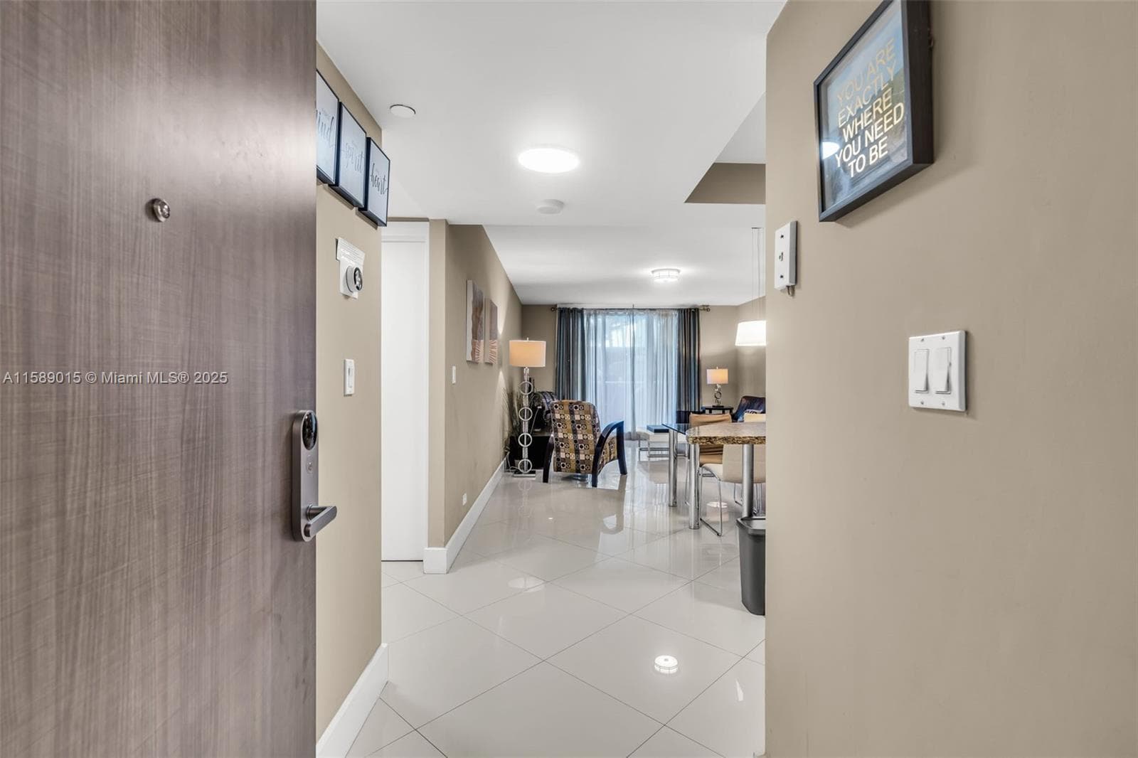 2301 Collins Ave 325 photo 17