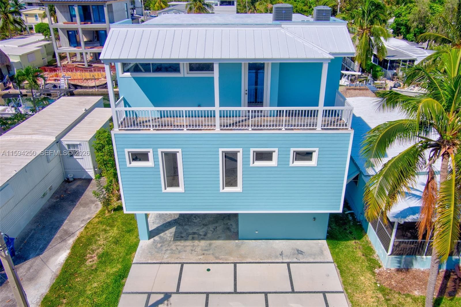 84 Coral Way photo 3
