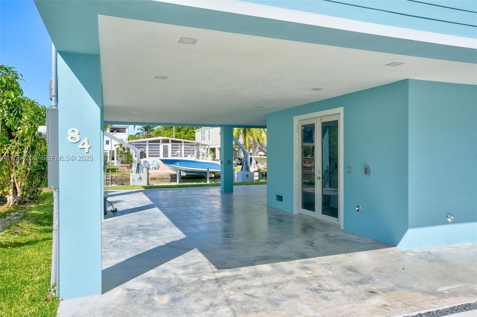 84 Coral Way photo 4