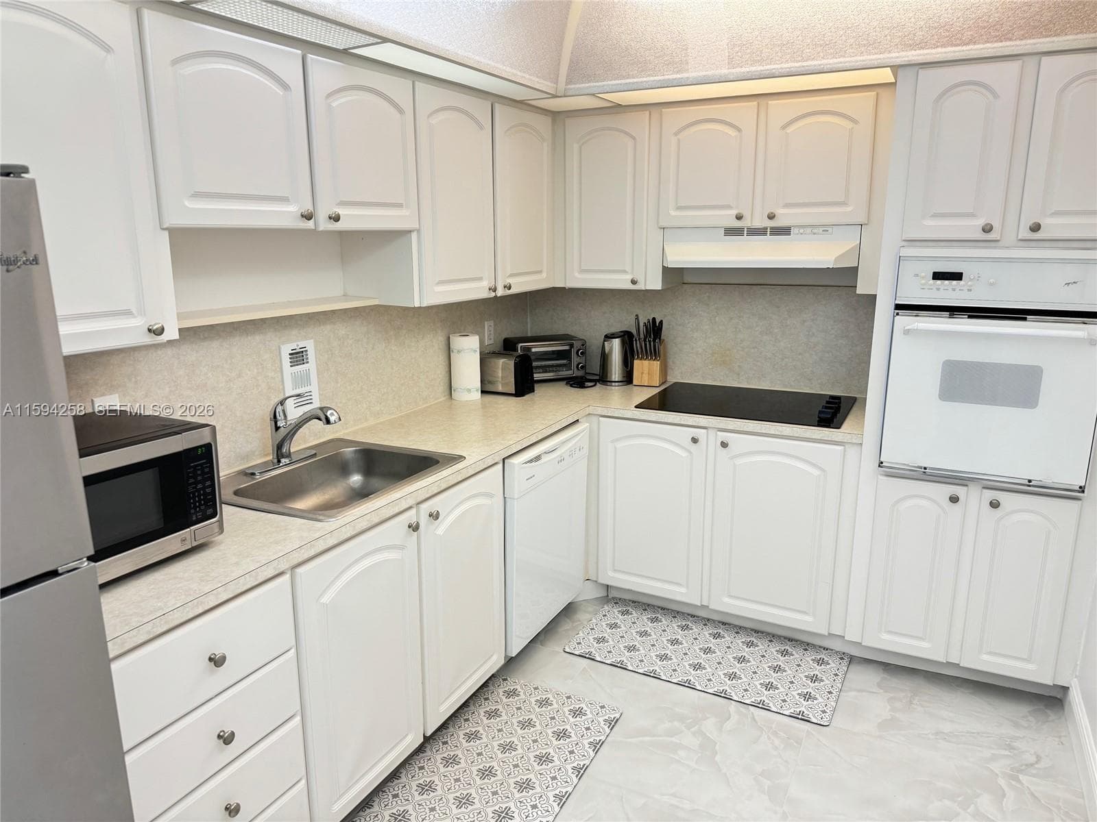 3901 S Ocean Dr 14Z photo 12