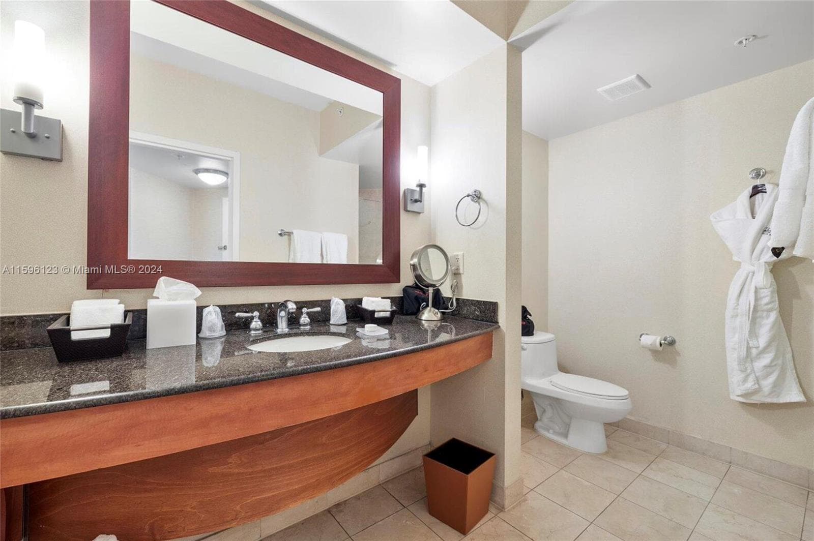 18001 Collins Ave 1710 photo 6