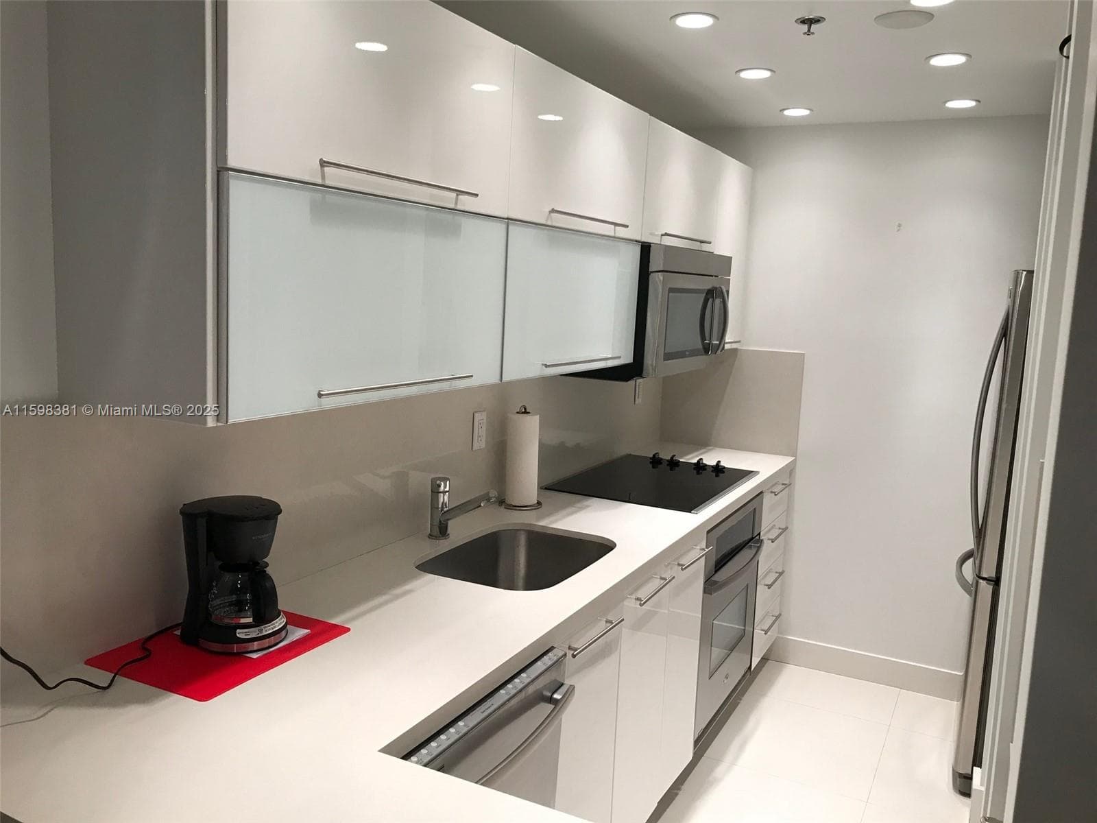 100 Lincoln Rd 808 photo 7