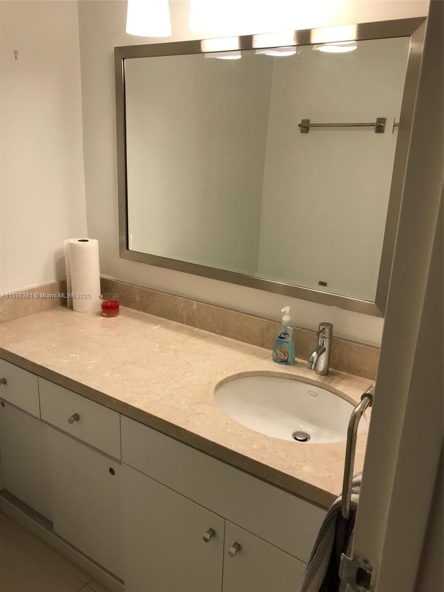 100 Lincoln Rd 808 photo 21