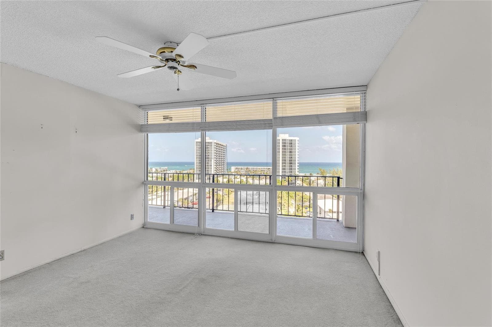 521 N Riverside Drive 1004 photo 13