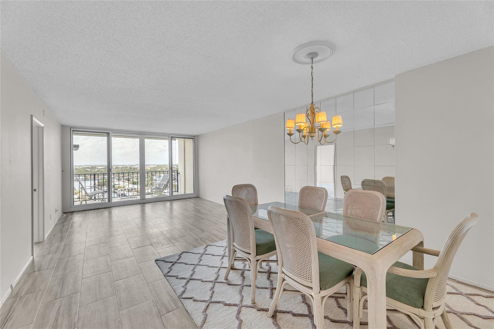 521 N Riverside Drive 1004 photo 20