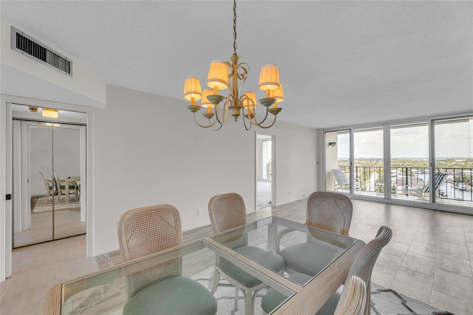 521 N Riverside Drive 1004 photo 21