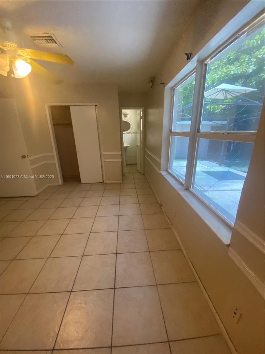 1739 SW 28th Ter photo 13