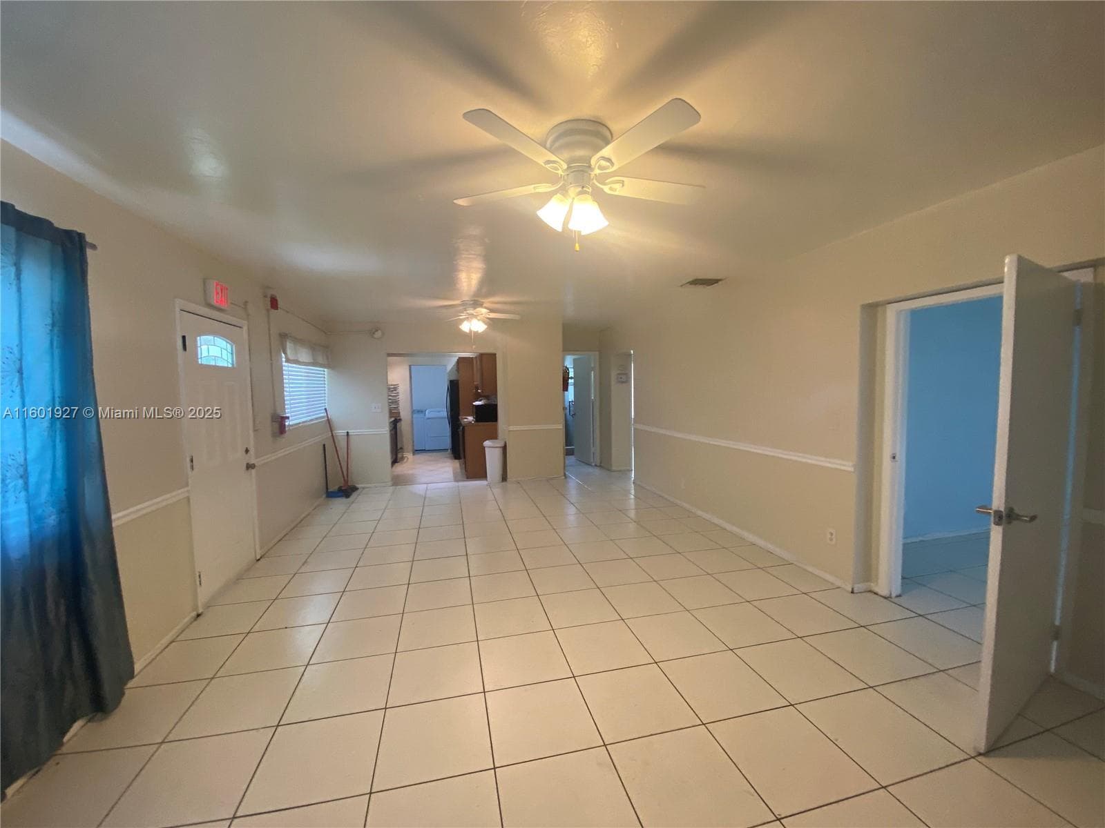 1739 SW 28th Ter photo 3