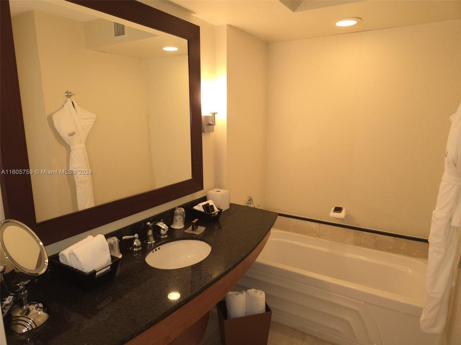 18001 Collins Ave 601 photo 12