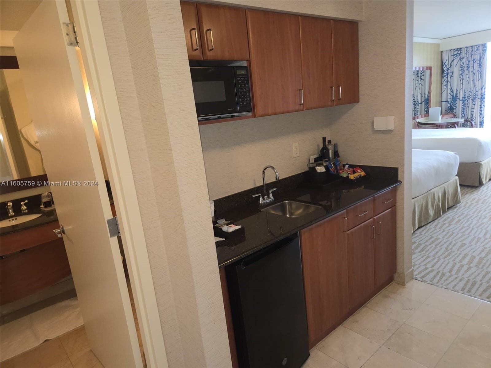 18001 Collins Ave 601 photo 10