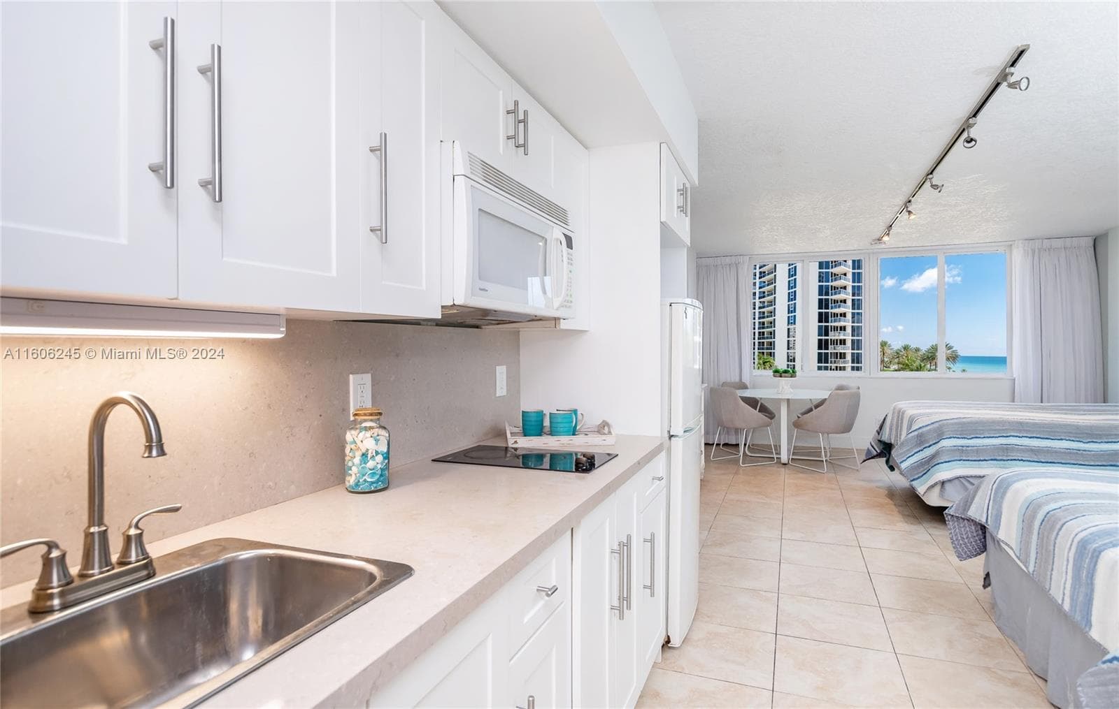 19201 Collins Ave(avlb 7/15/26) 318 photo 18