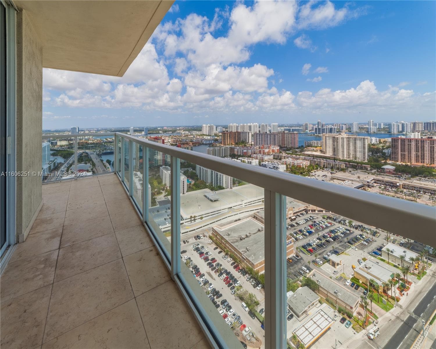 16699 Collins Ave(avlbnow) 3707 photo 22