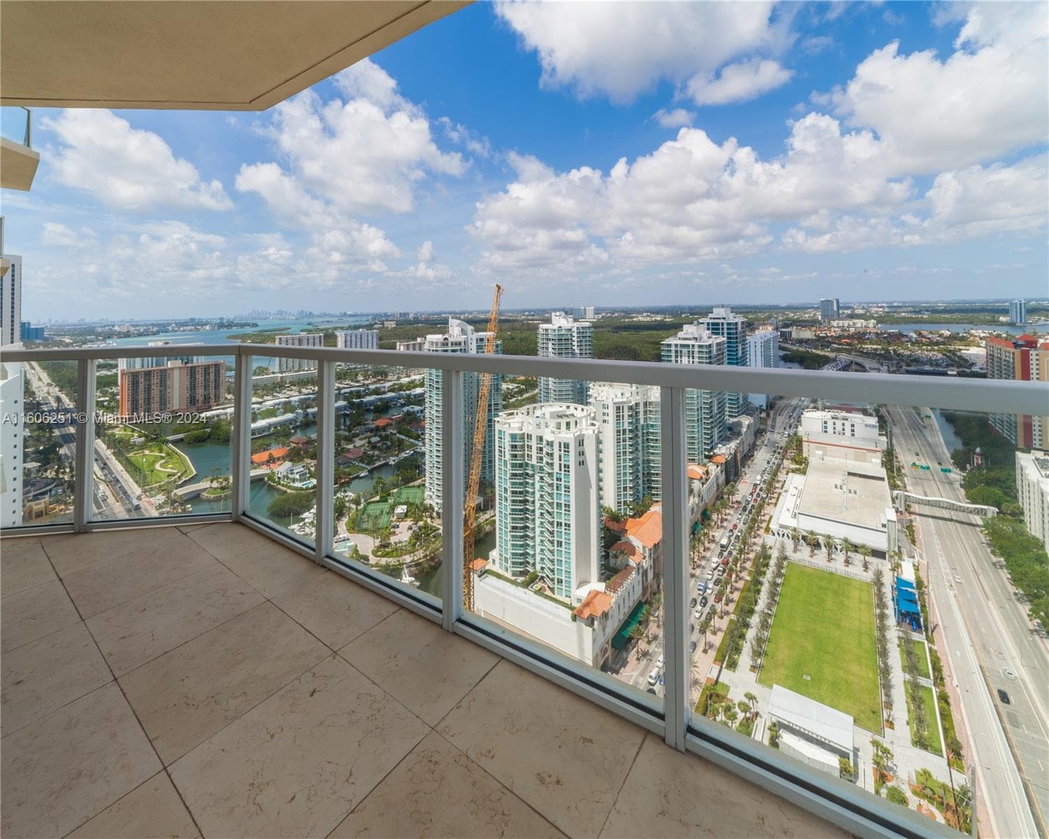 16699 Collins Ave(avlbnow) 3707 photo 24