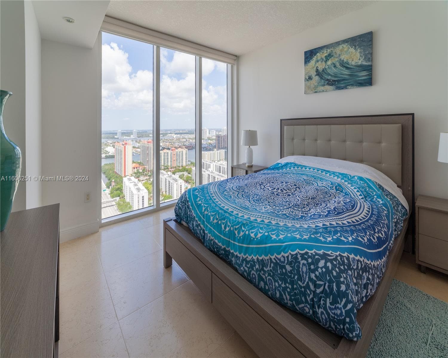 16699 Collins Ave(avlbnow) 3707 photo 14