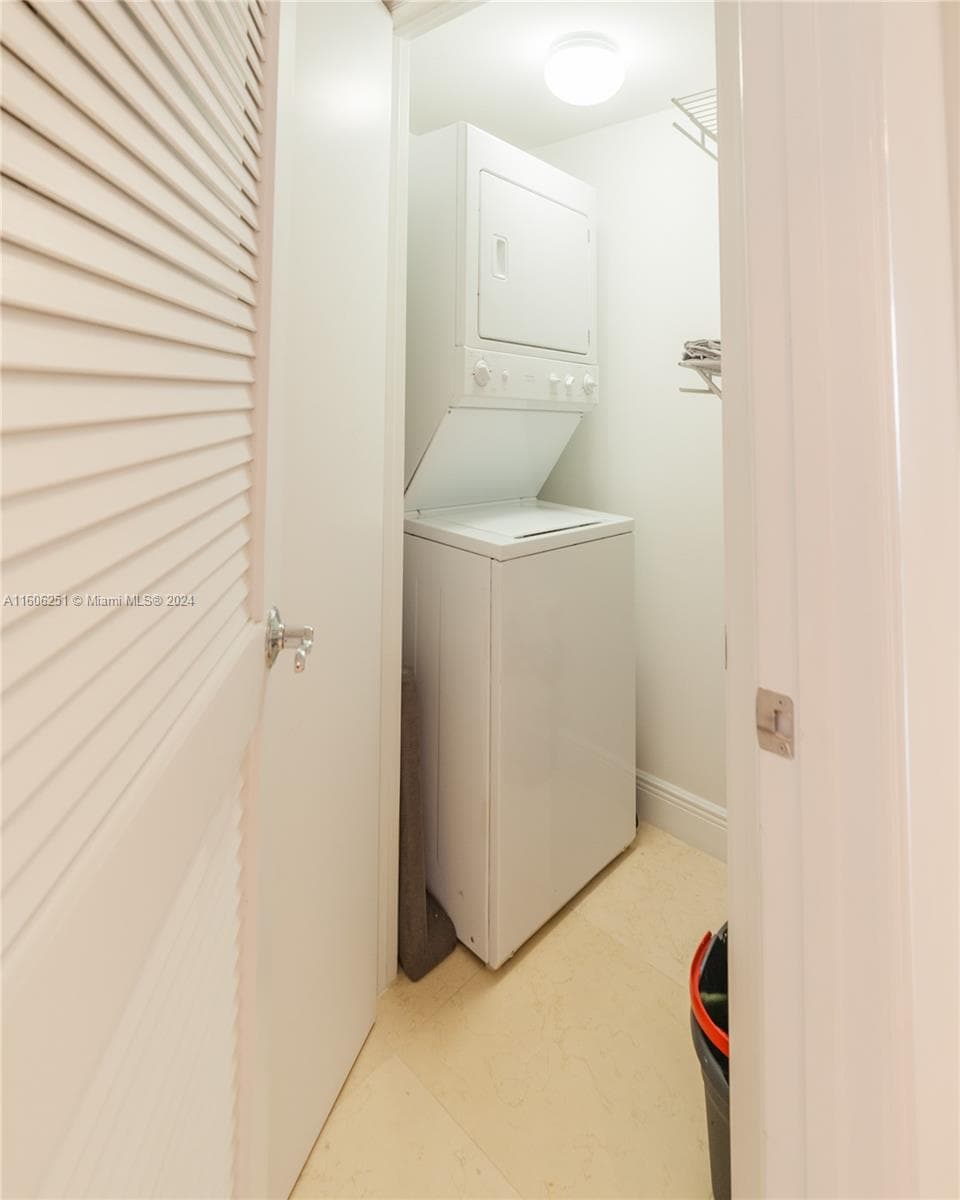 16699 Collins Ave(avlbnow) 3707 photo 19