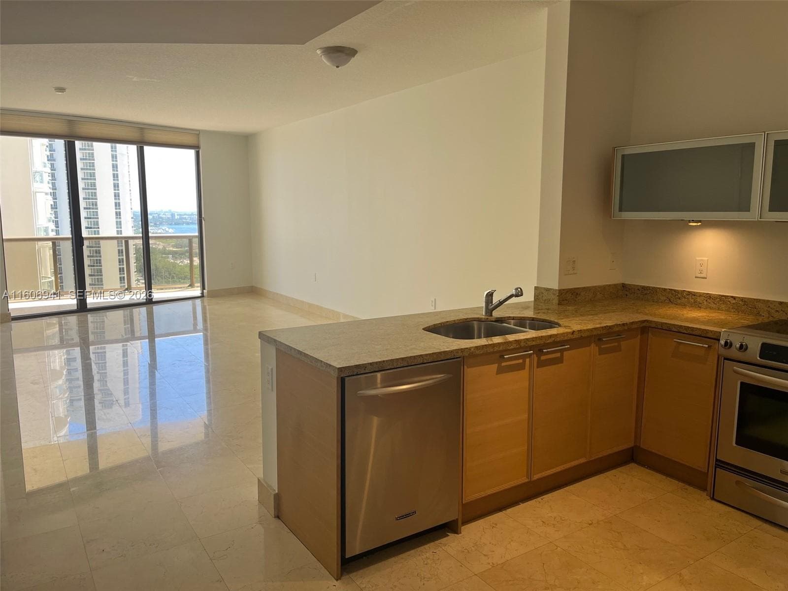 16275 Collins Ave 2603 photo 5