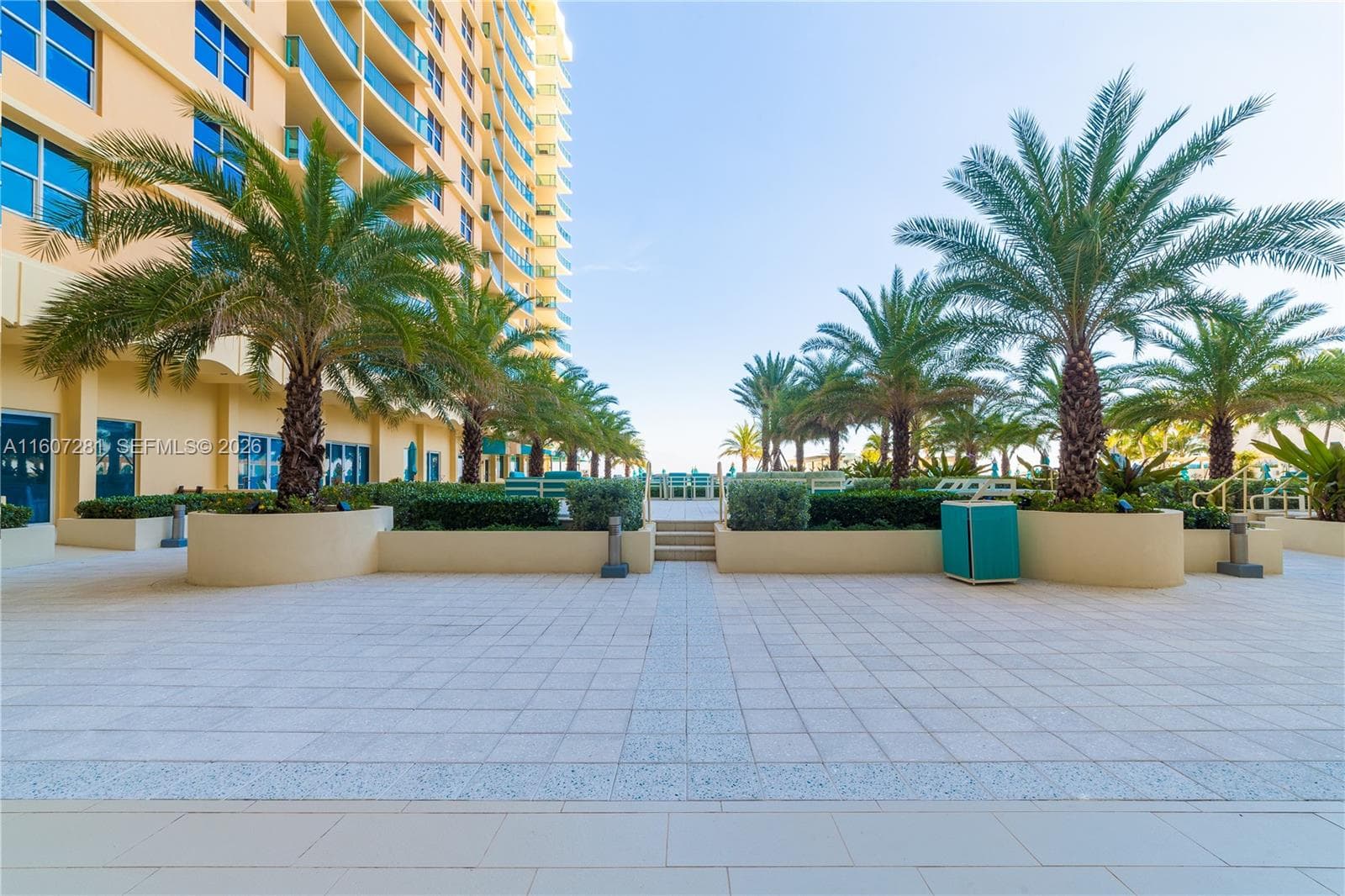 2501 S Ocean Dr 303 photo 3