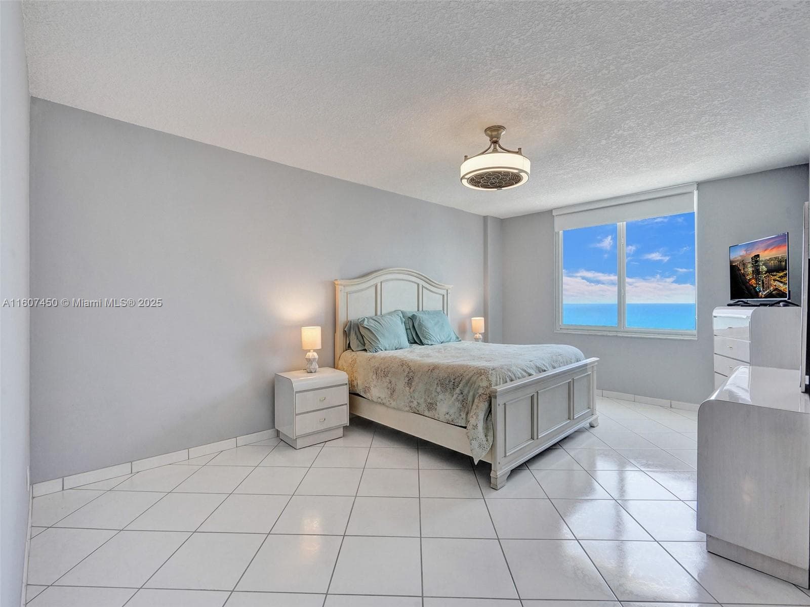3725 S OCEAN DR 1506 photo 6