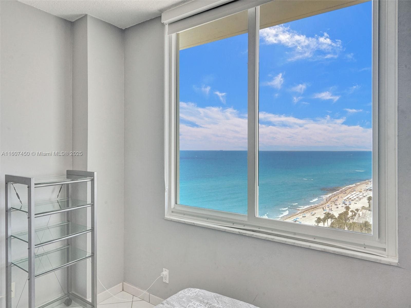 3725 S OCEAN DR 1506 photo 5