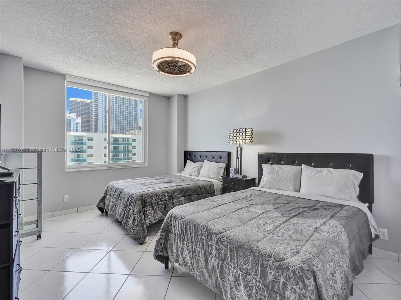 3725 S OCEAN DR 1506 photo 15