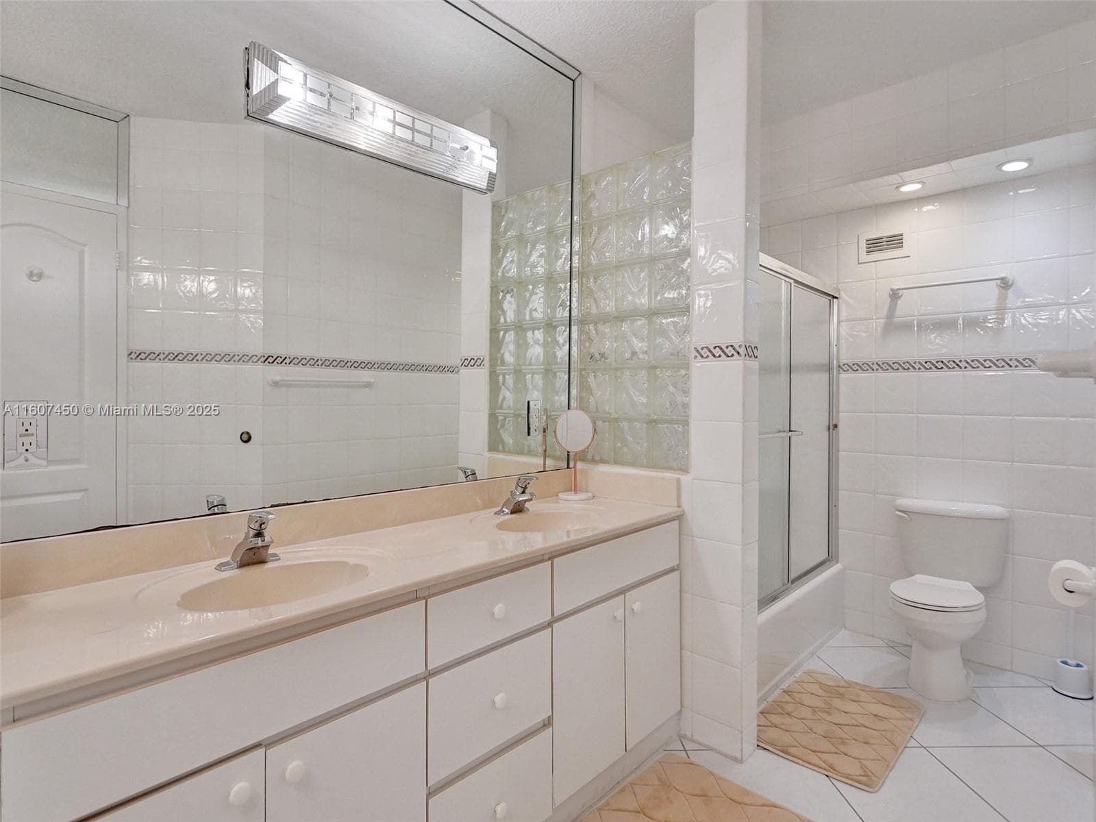 3725 S OCEAN DR 1506 photo 11
