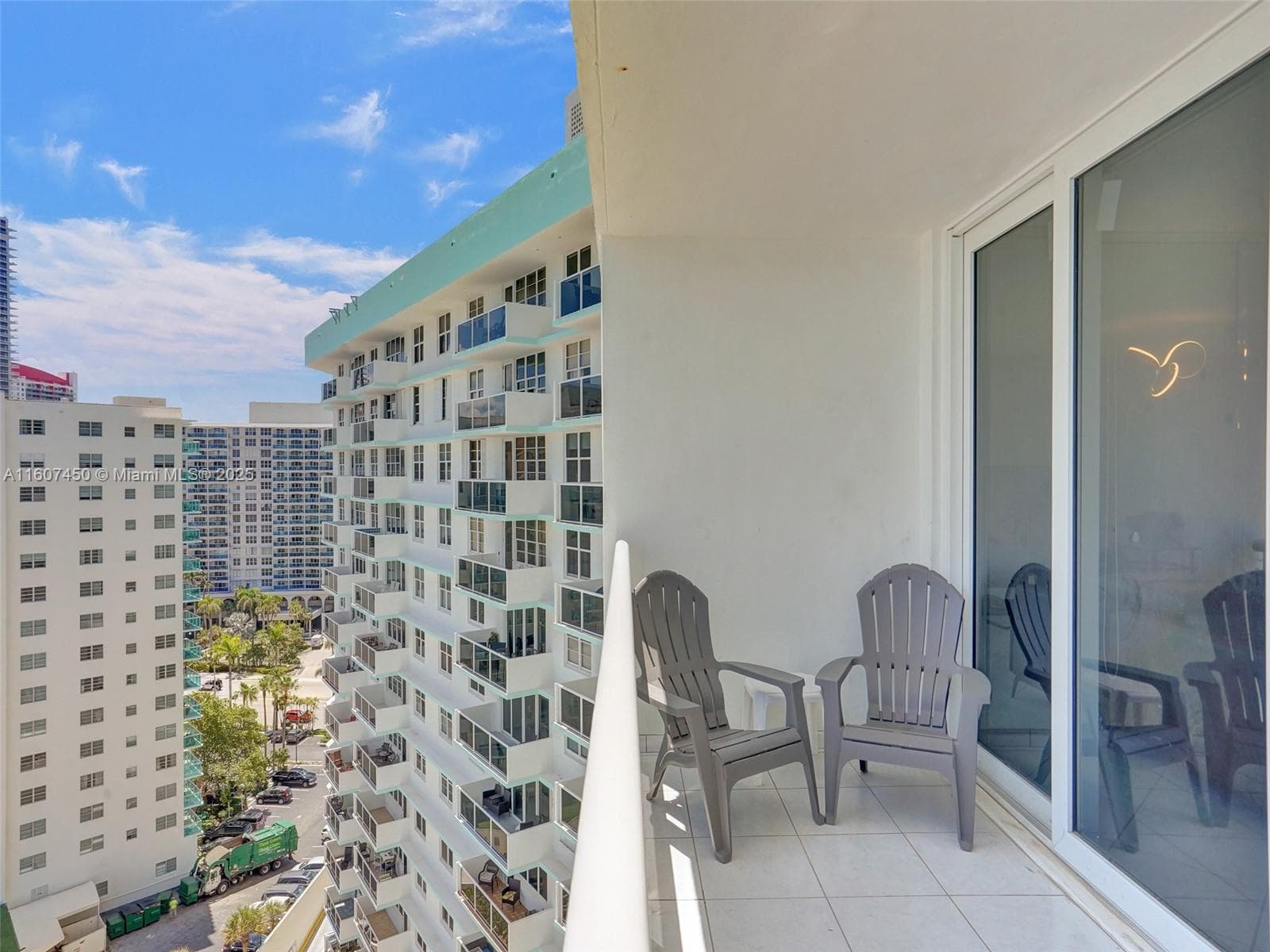 3725 S OCEAN DR 1506 photo 19