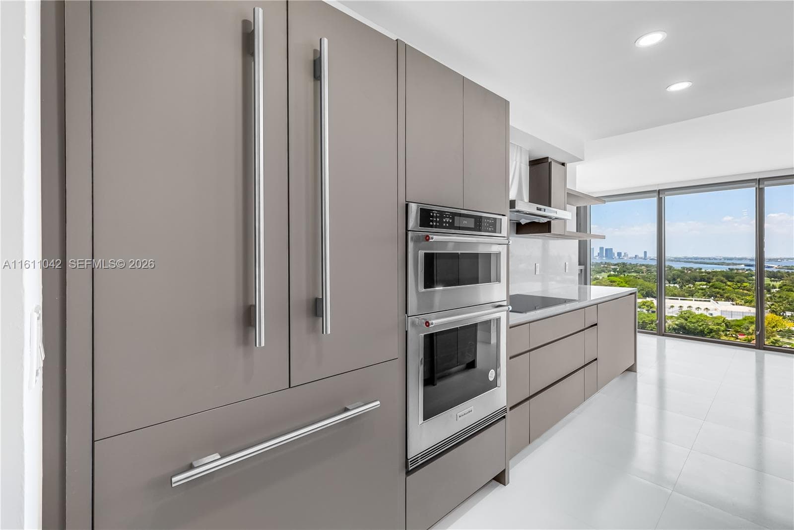 2655 Collins Ave 2302 photo 16