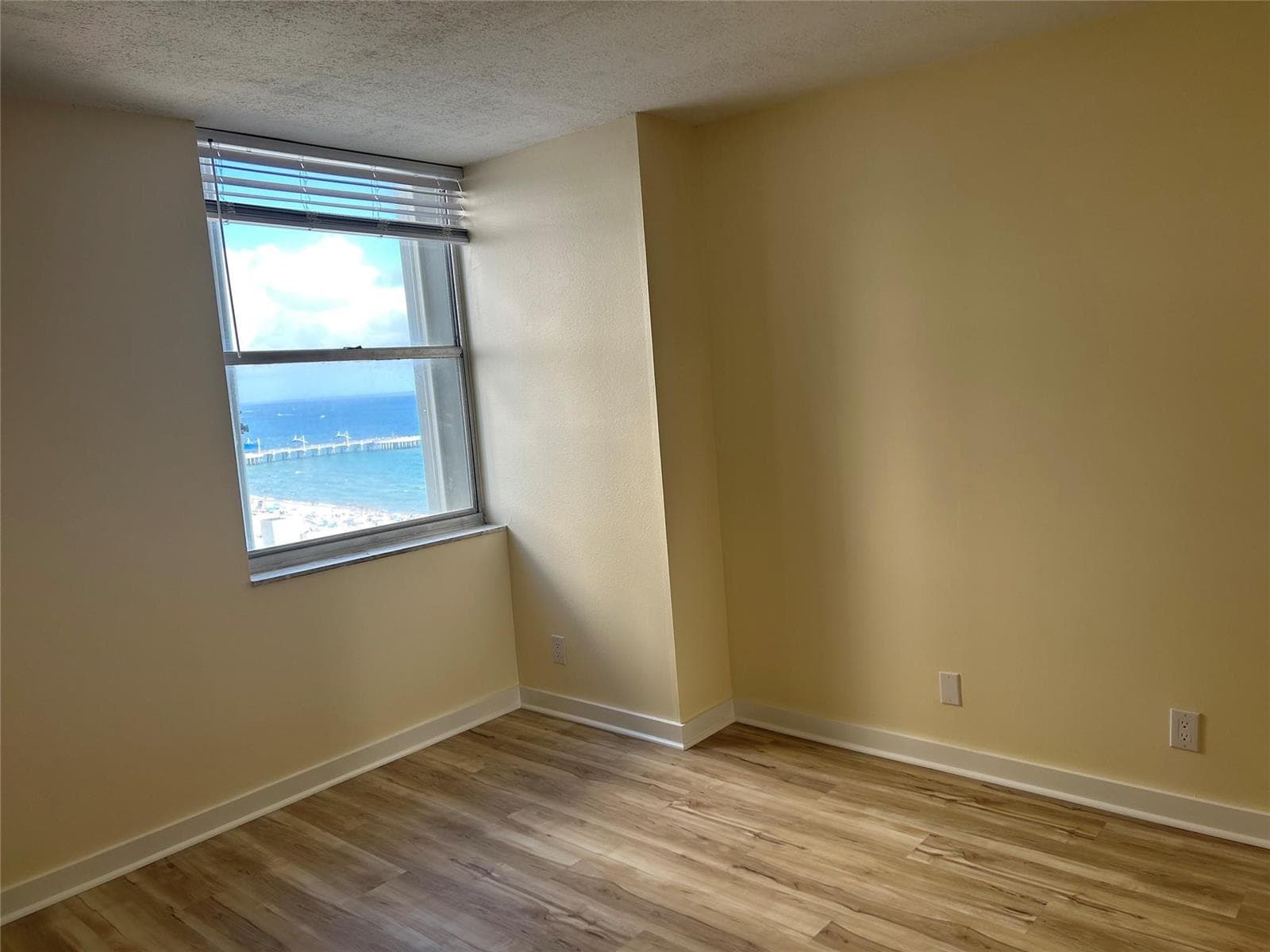 111 Briny Avenue 1401 photo 6