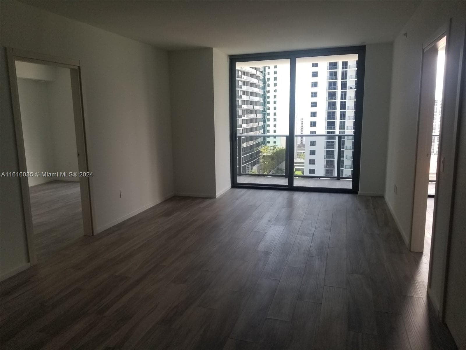 801 S MIAMI AVE 1610 photo 2