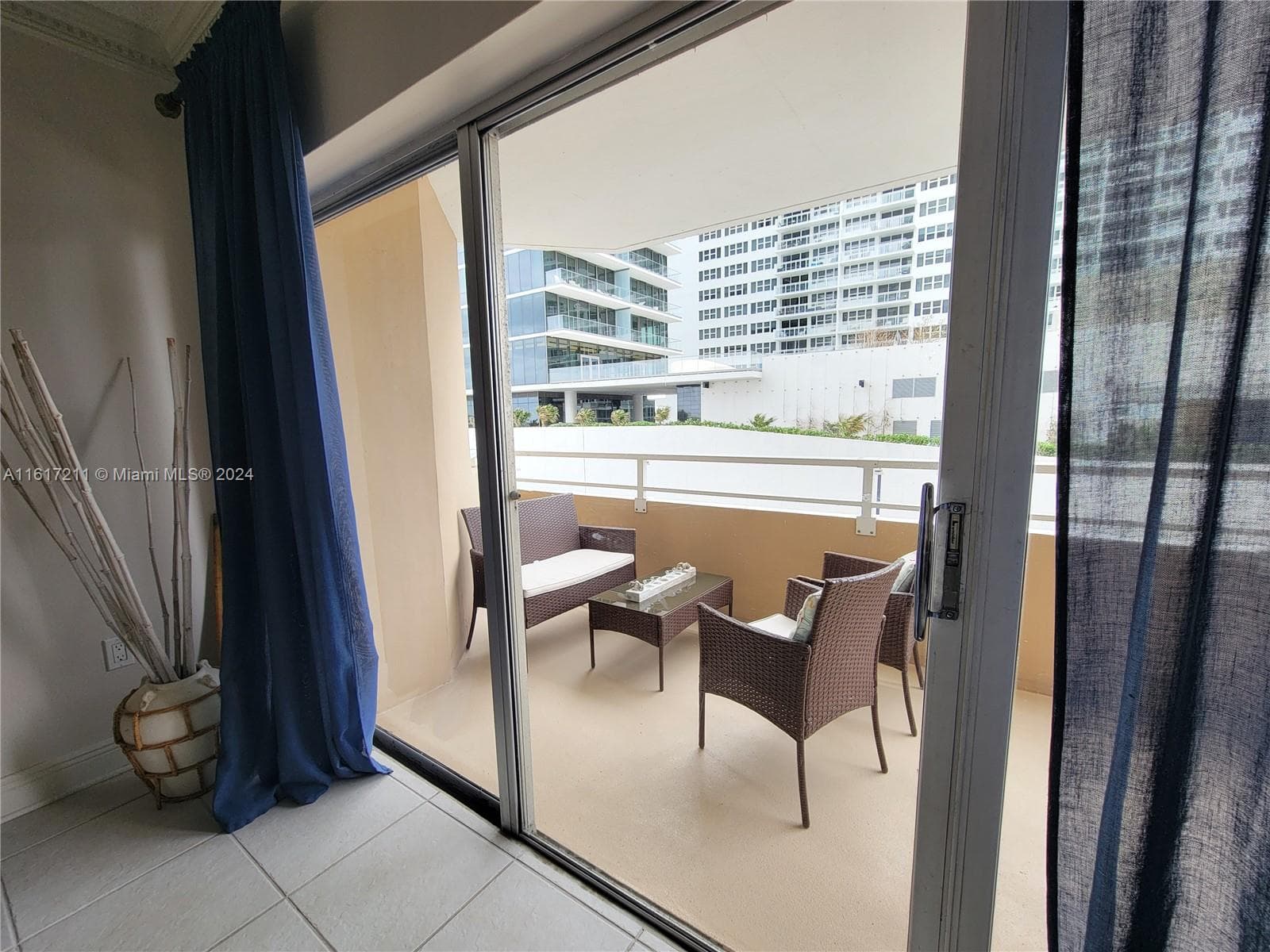 1980 Ocean Dr 2C photo 8