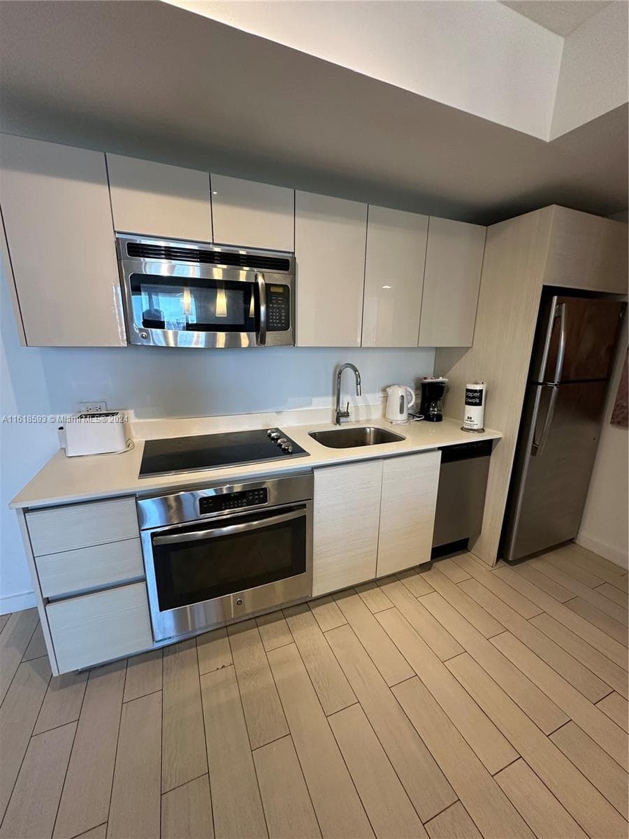 2602 E Hallandale Beach Blvd R807 photo 25