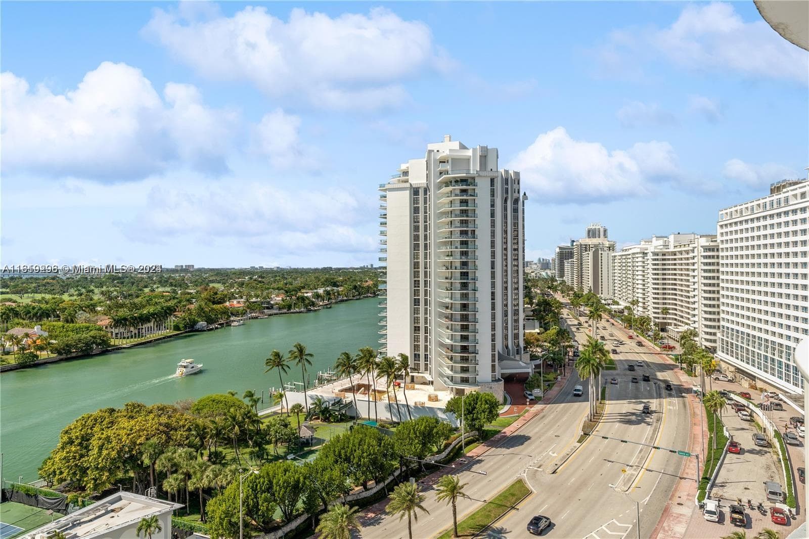 5401 Collins Ave 1123 photo 4