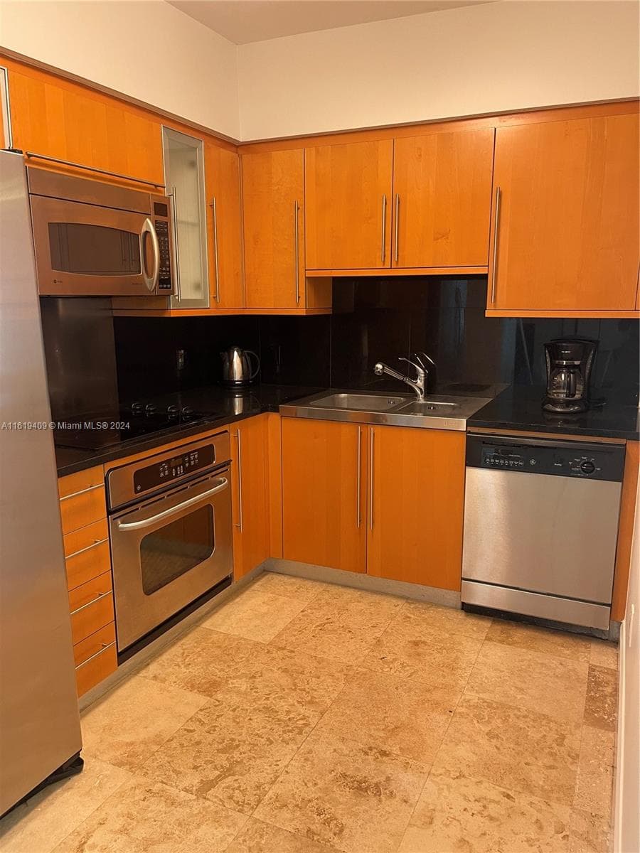 6365 Collins Ave 2610 photo 25
