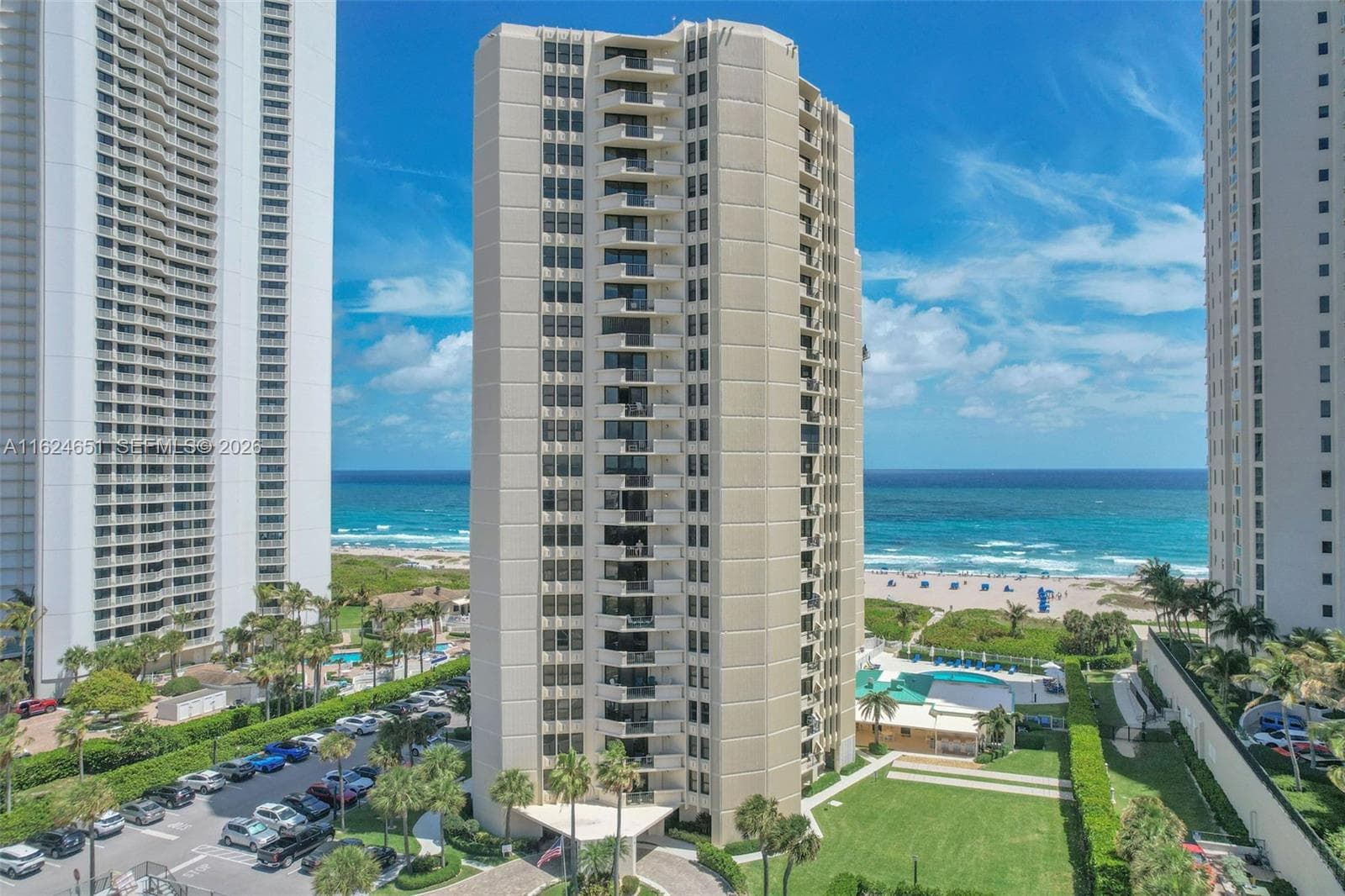 2800 N Ocean Dr B-15C photo 4