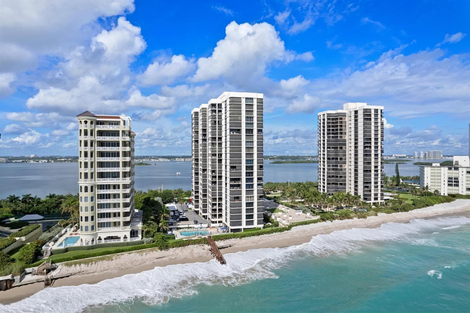 5380 N Ocean Drive 10d photo 1