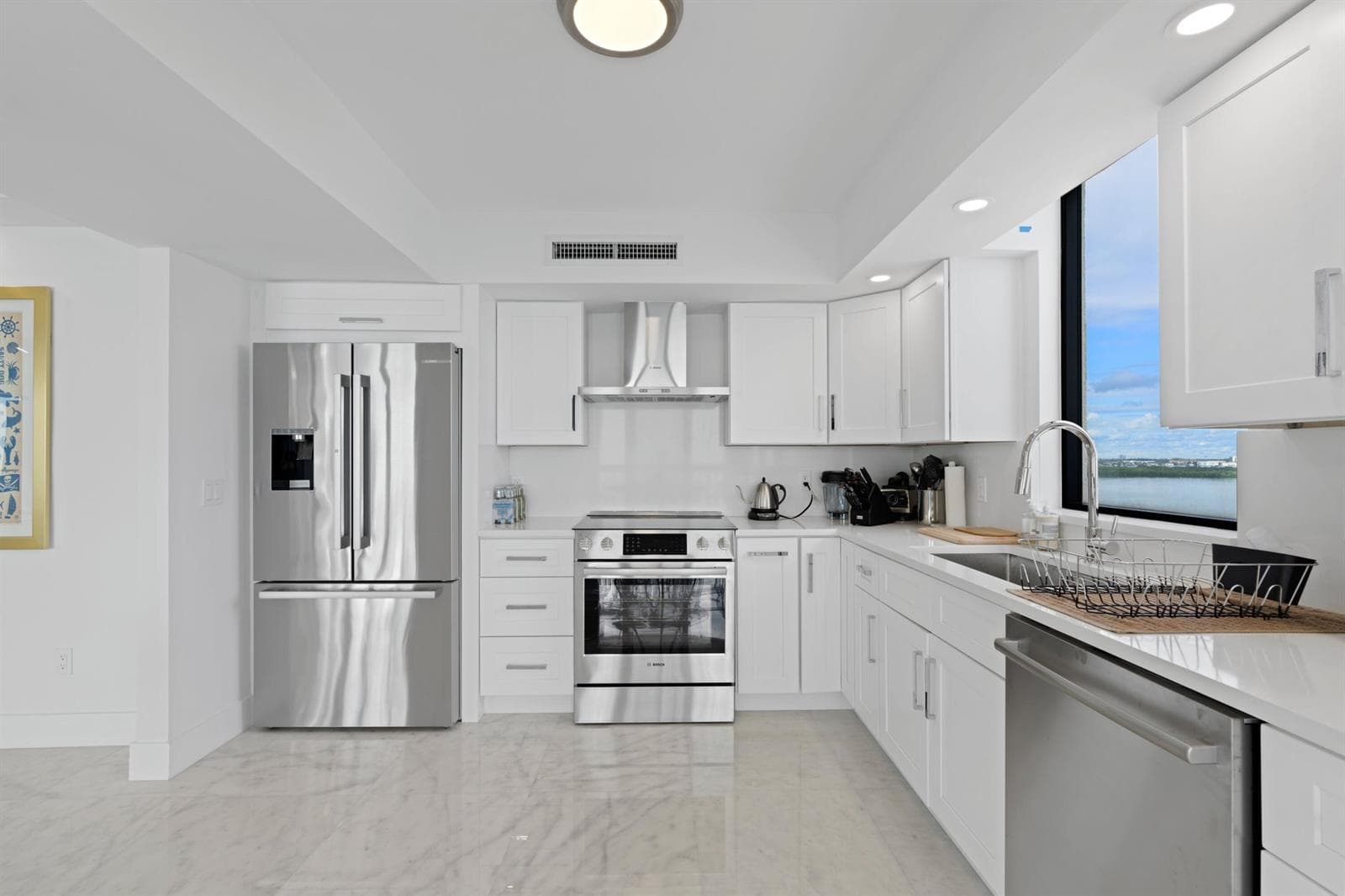 5380 N Ocean Drive 10d photo 9