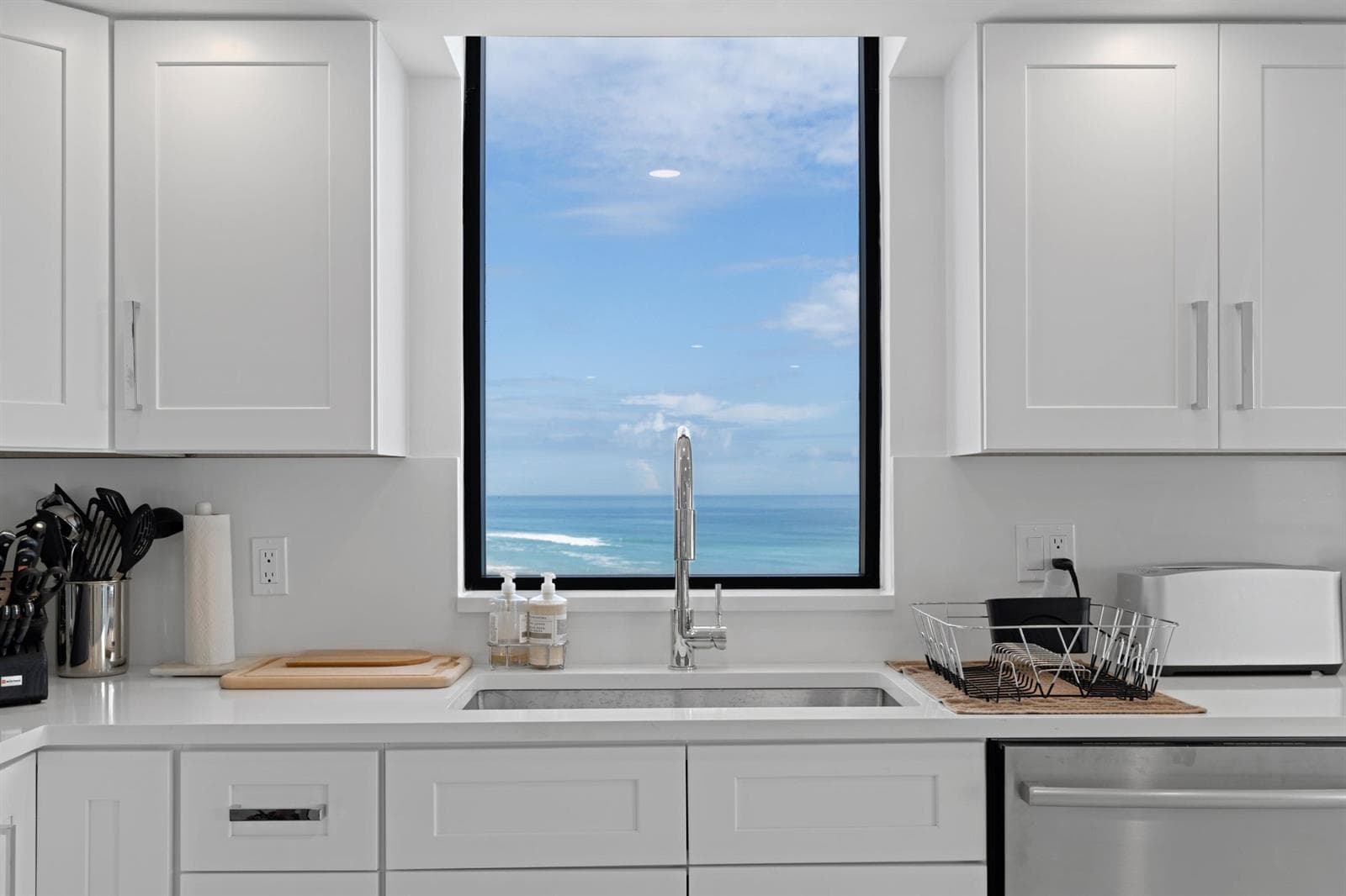 5380 N Ocean Drive 10d photo 11