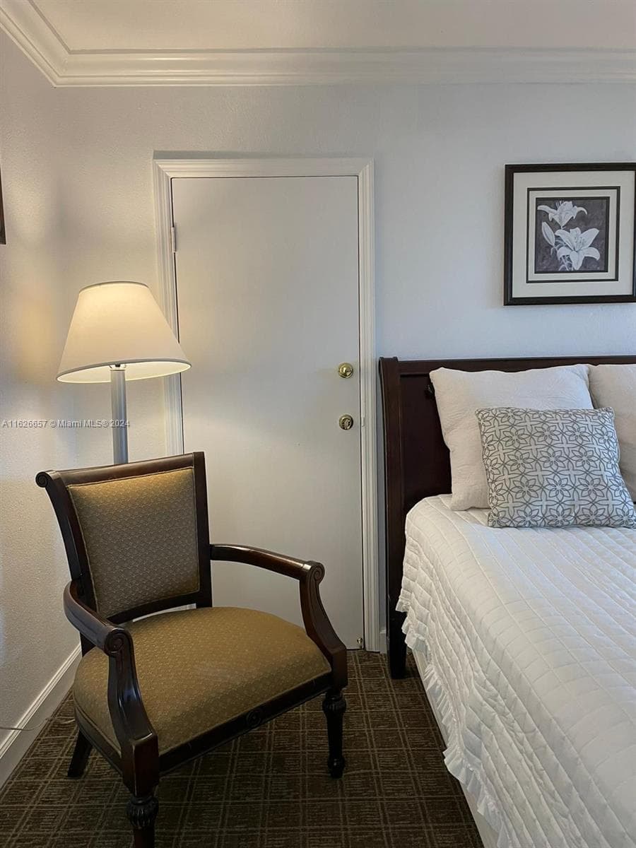 19201 Collins Ave 640 photo 6