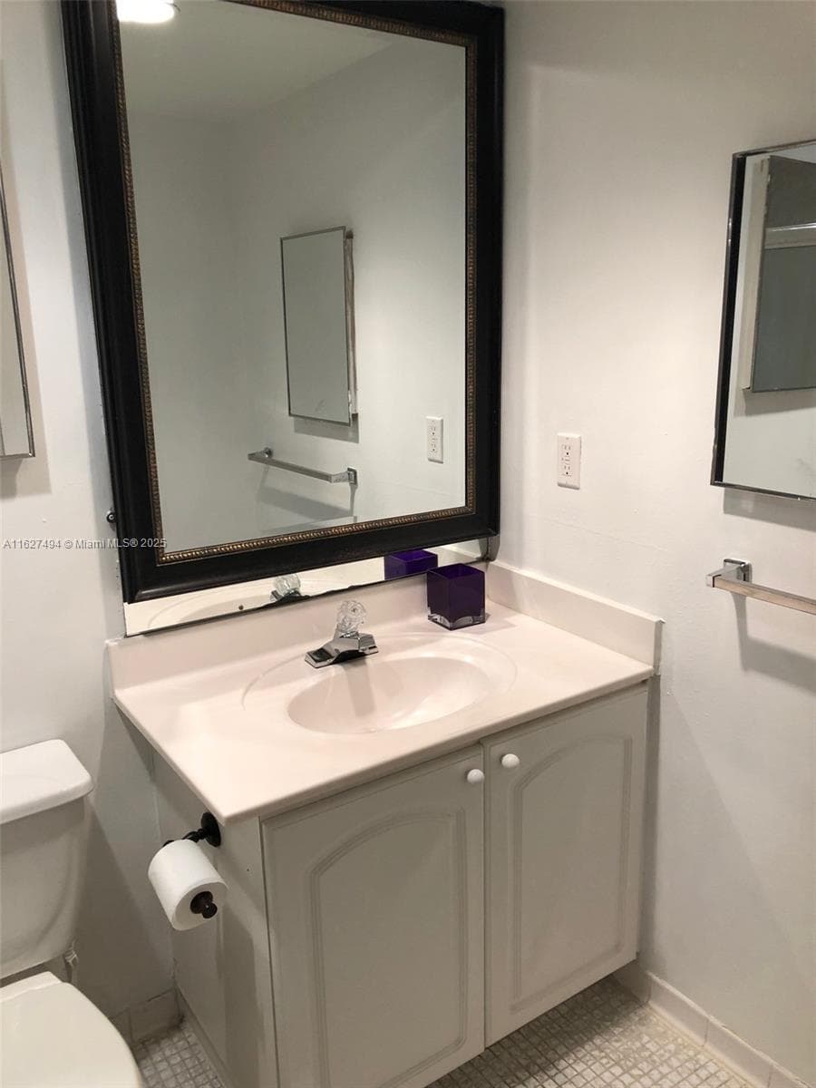 3801 OCEAN DR 10H photo 12