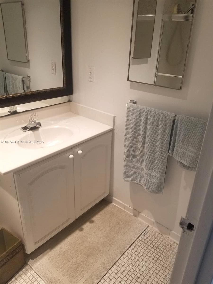 3801 OCEAN DR 10H photo 11