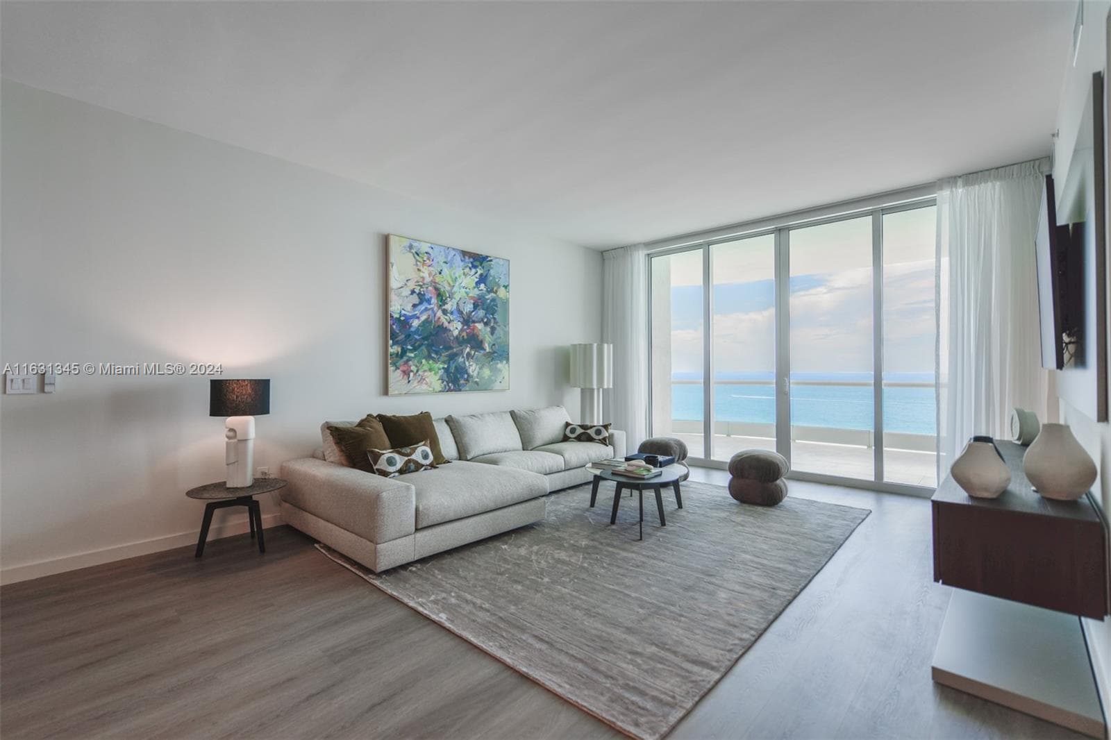 16051 Collins Ave 2102 photo 2