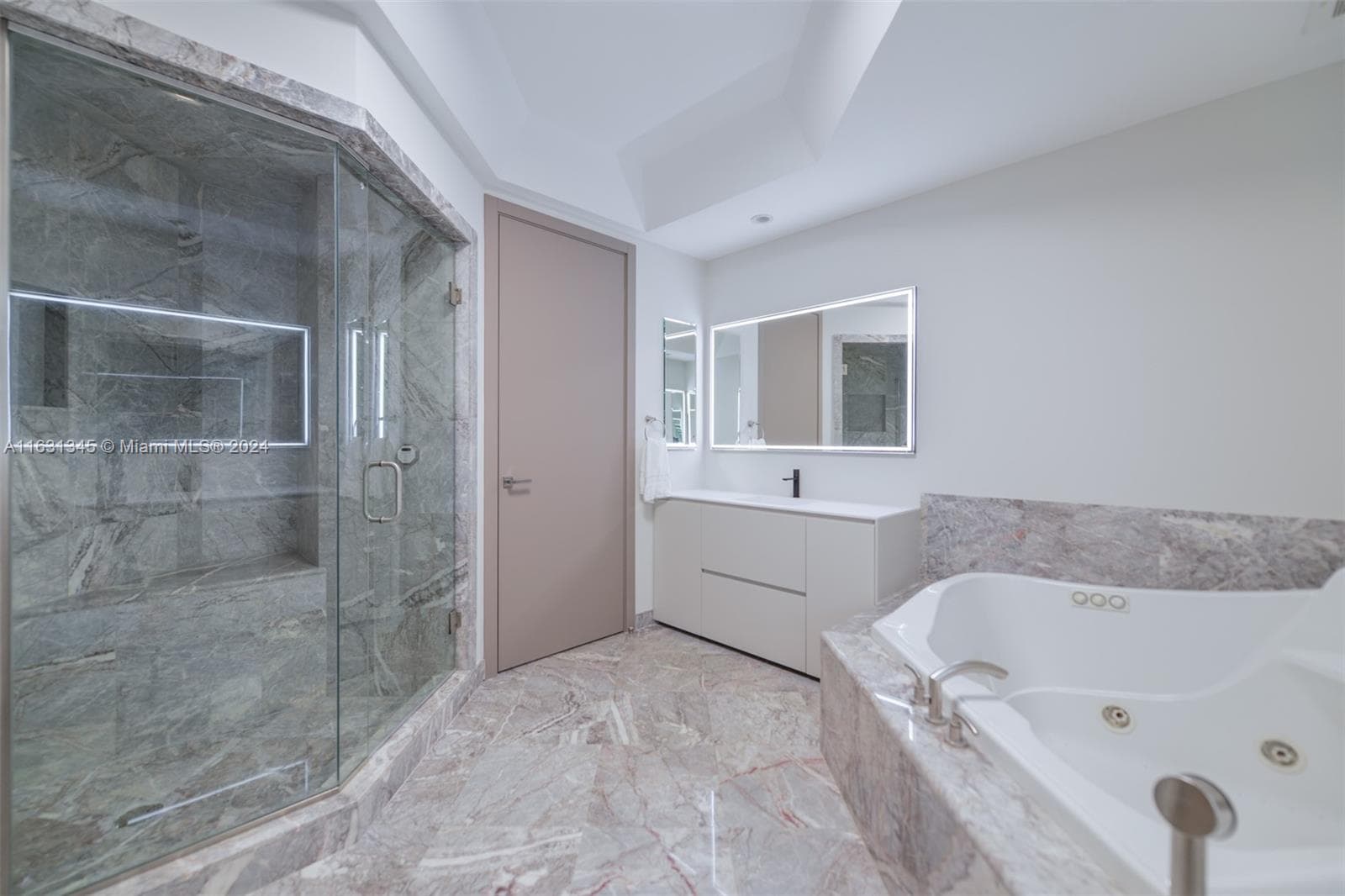 16051 Collins Ave 2102 photo 17