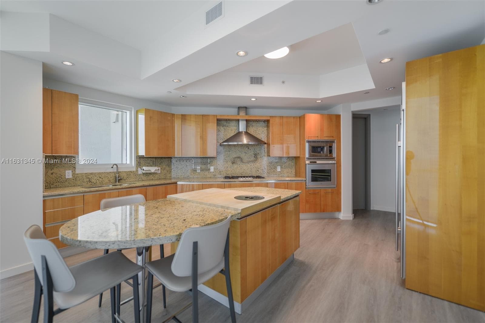 16051 Collins Ave 2102 photo 10