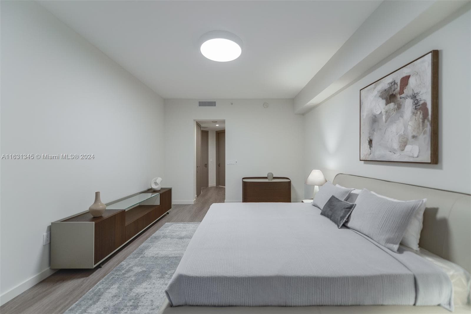 16051 Collins Ave 2102 photo 14