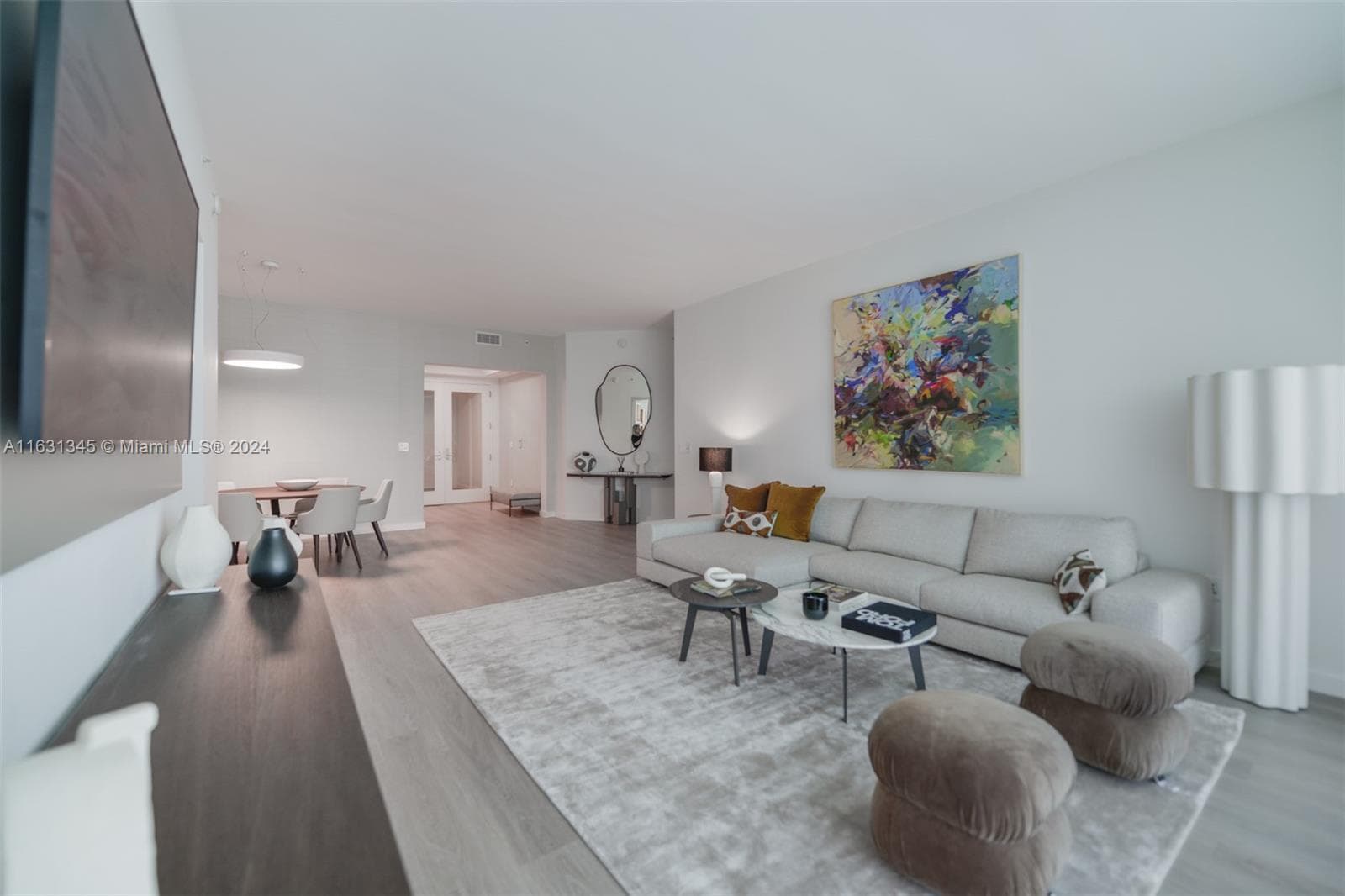 16051 Collins Ave 2102 photo 4