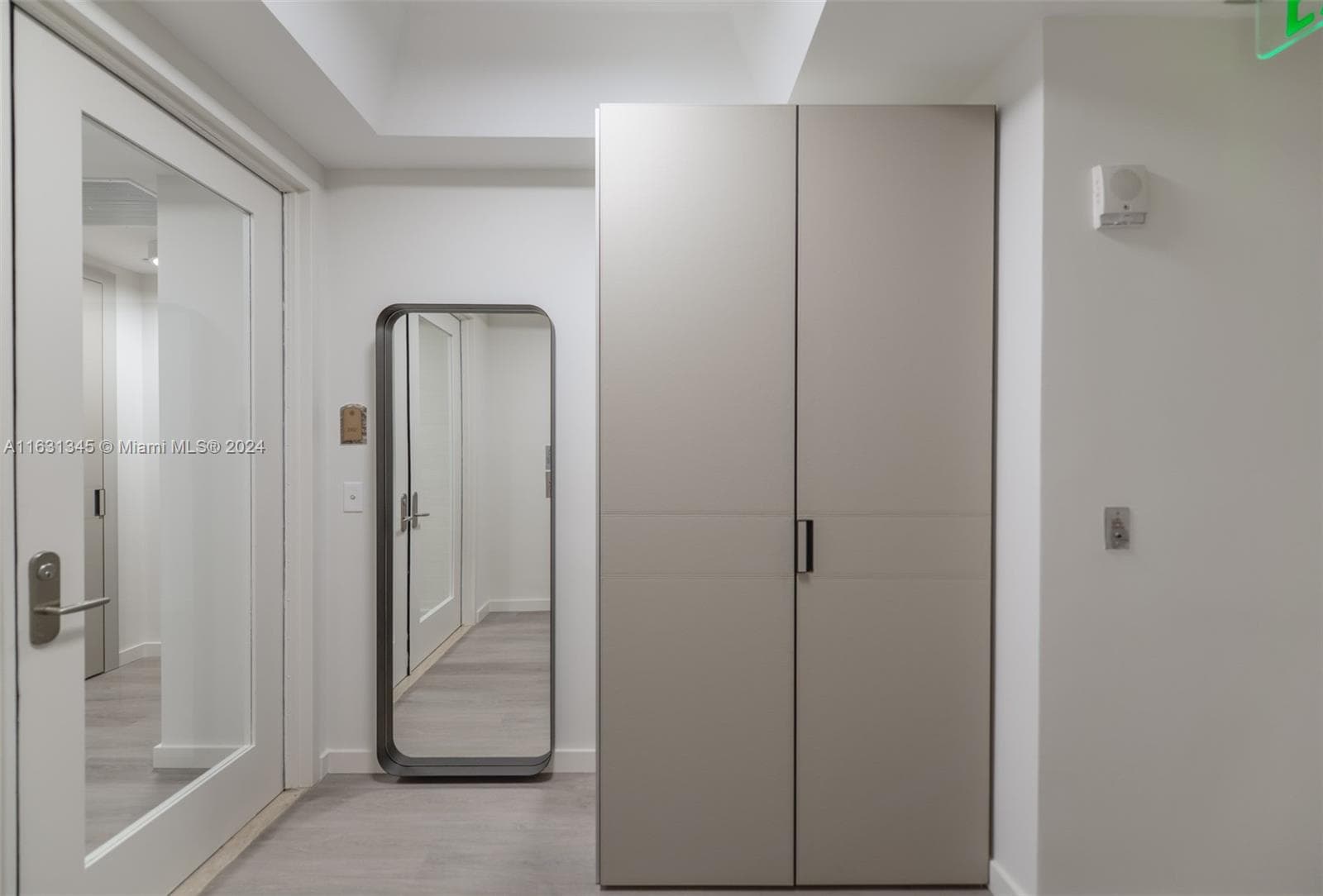 16051 Collins Ave 2102 photo 25