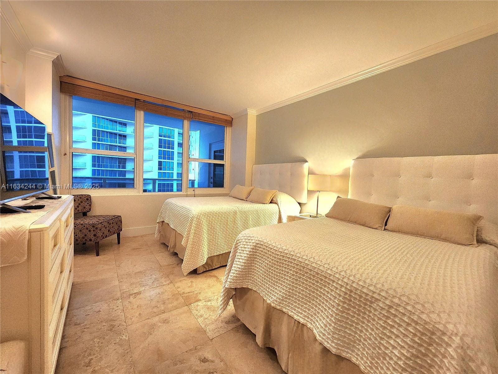 3505 S Ocean Dr 1409 photo 21