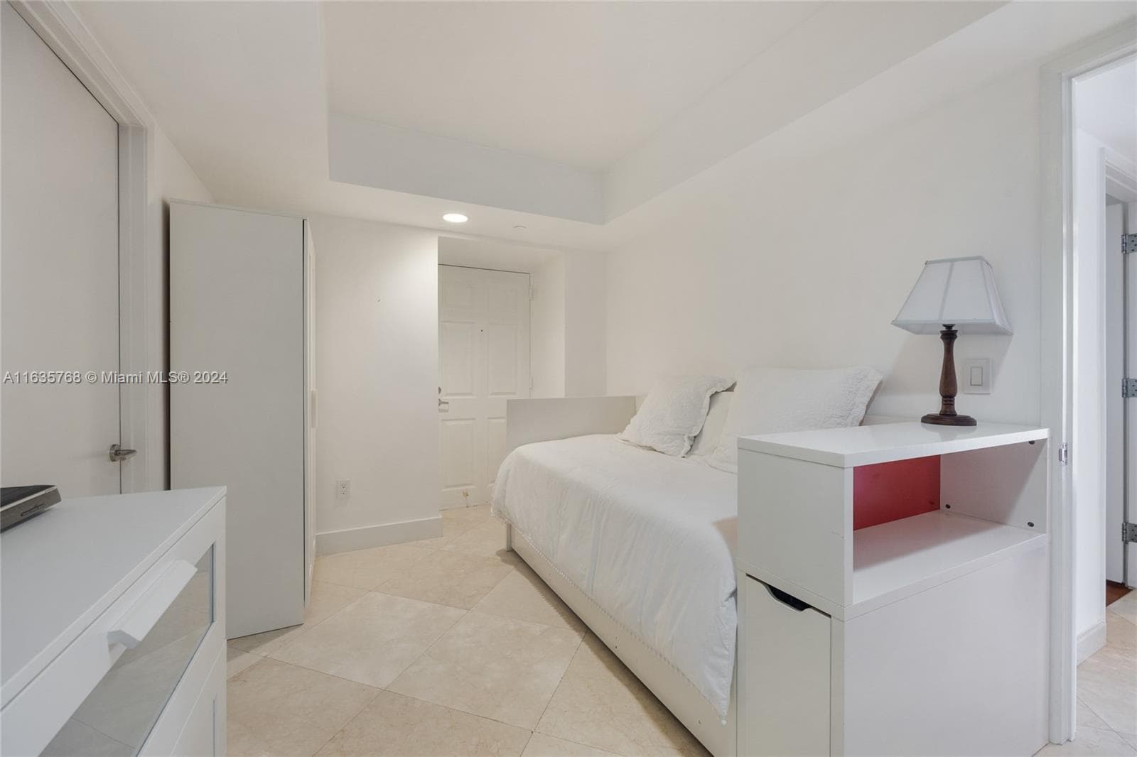 18671 Collins Ave 2702 photo 25