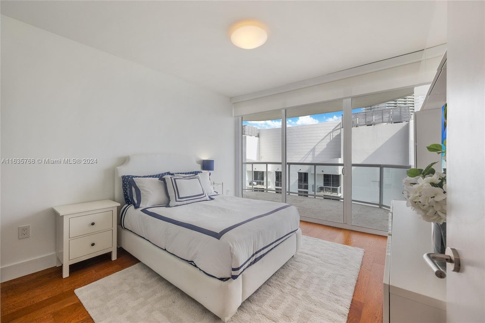 18671 Collins Ave 2702 photo 21