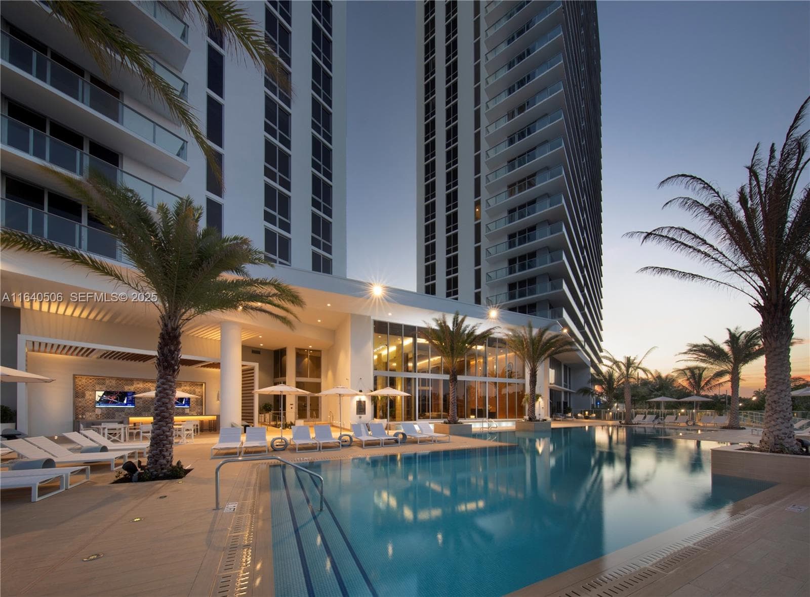 16385 Biscayne Blvd PH7 photo 6